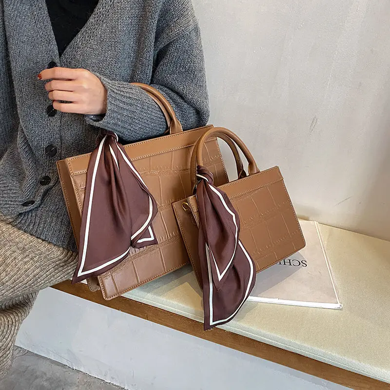 

New Woman Tote Bag High-quality Texture Large-capacity Bag Trendy Fashion Messenger Bag Versatile Portable Tote Bag Fashion