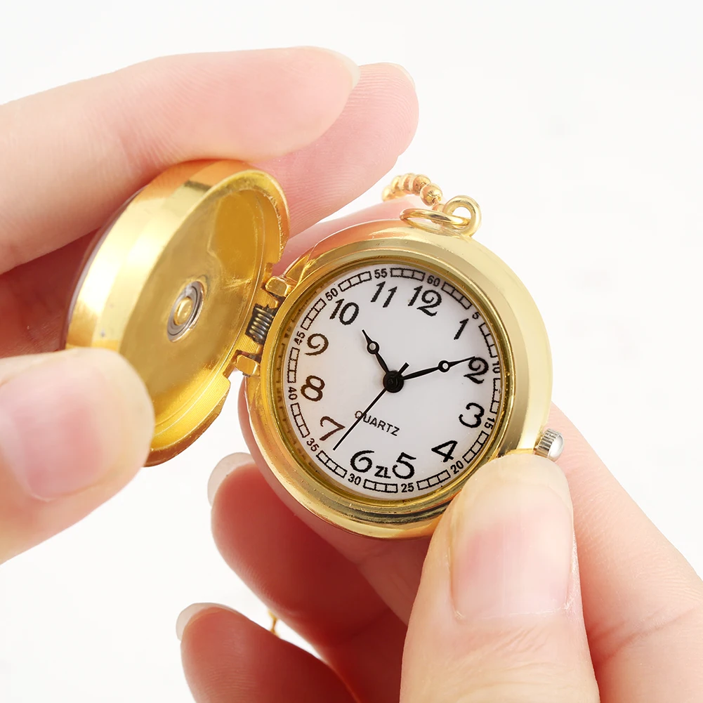 

Retro Golden Cartoon Series Quartz Pocket Watch Unisex Golden Alloy Case White Dial with Arabic Numerals Necklace Chain