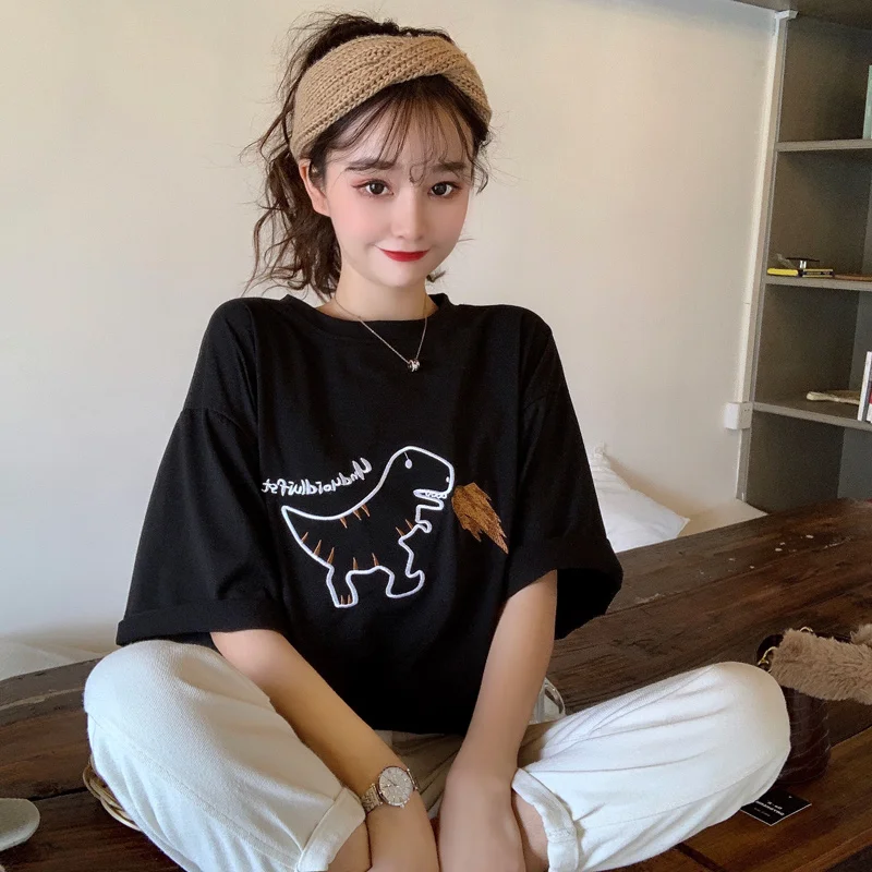 

P077 Fun dinosaur embroidered loose black T-shirt