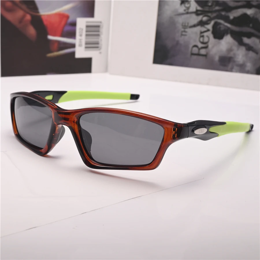 

Cubojue Driving Men Polarized Sunglasses Photochromic Sun Glasses for Male Women Unisex TR90 Fashion Goggles Windproof UV400