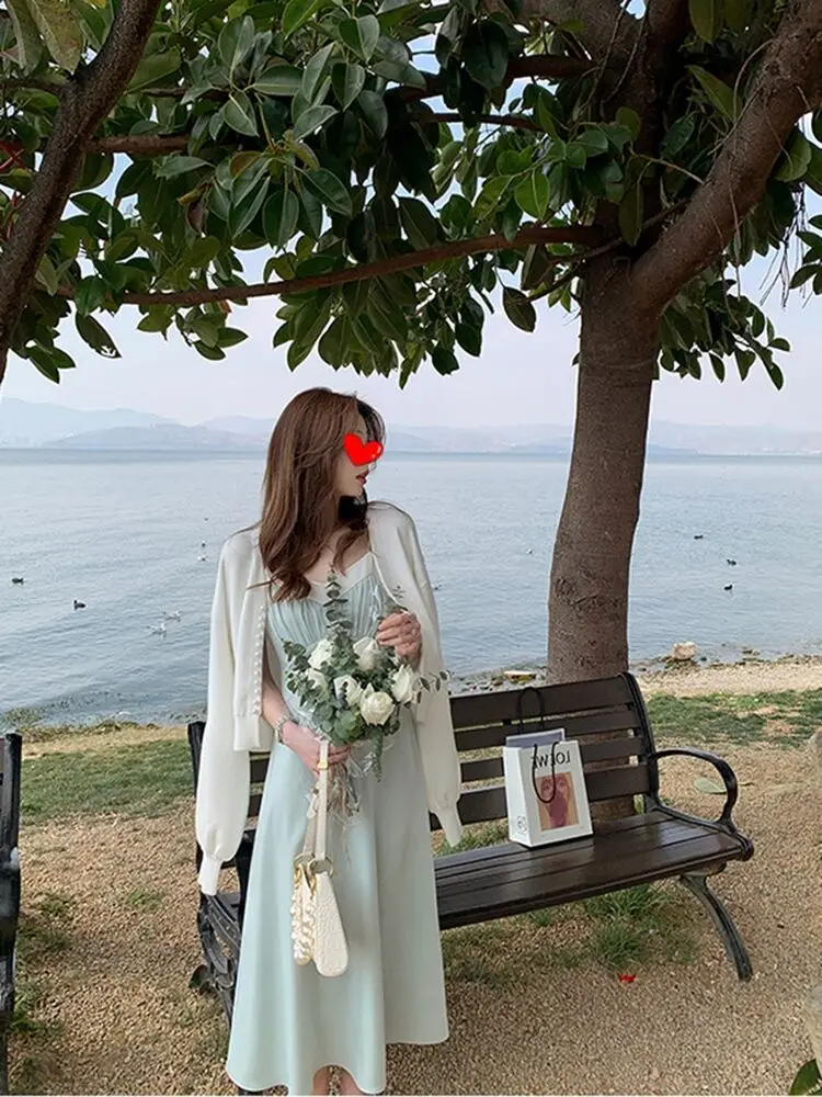 Кардиган женский вязаный на пуговицах с жемчужинами V-образным вырезом осенний