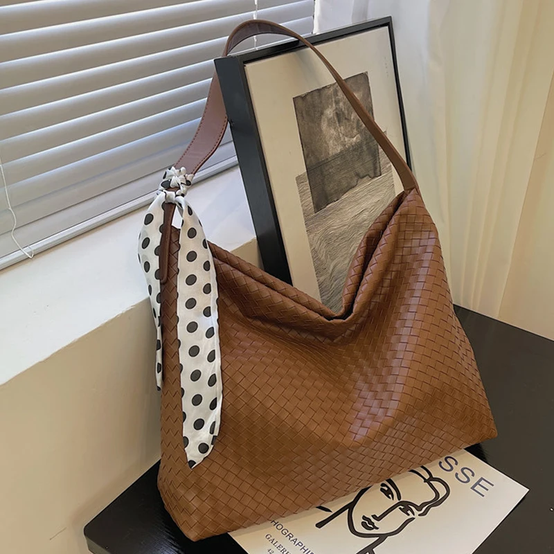 

Fashion Women's Bucket Shoulder Bag High Quality Woven PU Leather Handbags Lady Designer Silk Scarf Travel Bag Casual Tote Bags