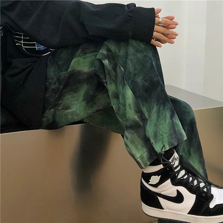 

Hip Hop Tie Dye Pants Men's Fashion Casual Retro Corduroy Pants Men Streetwear Korean Loose Straight Wide Legs Pants Mens M-XL
