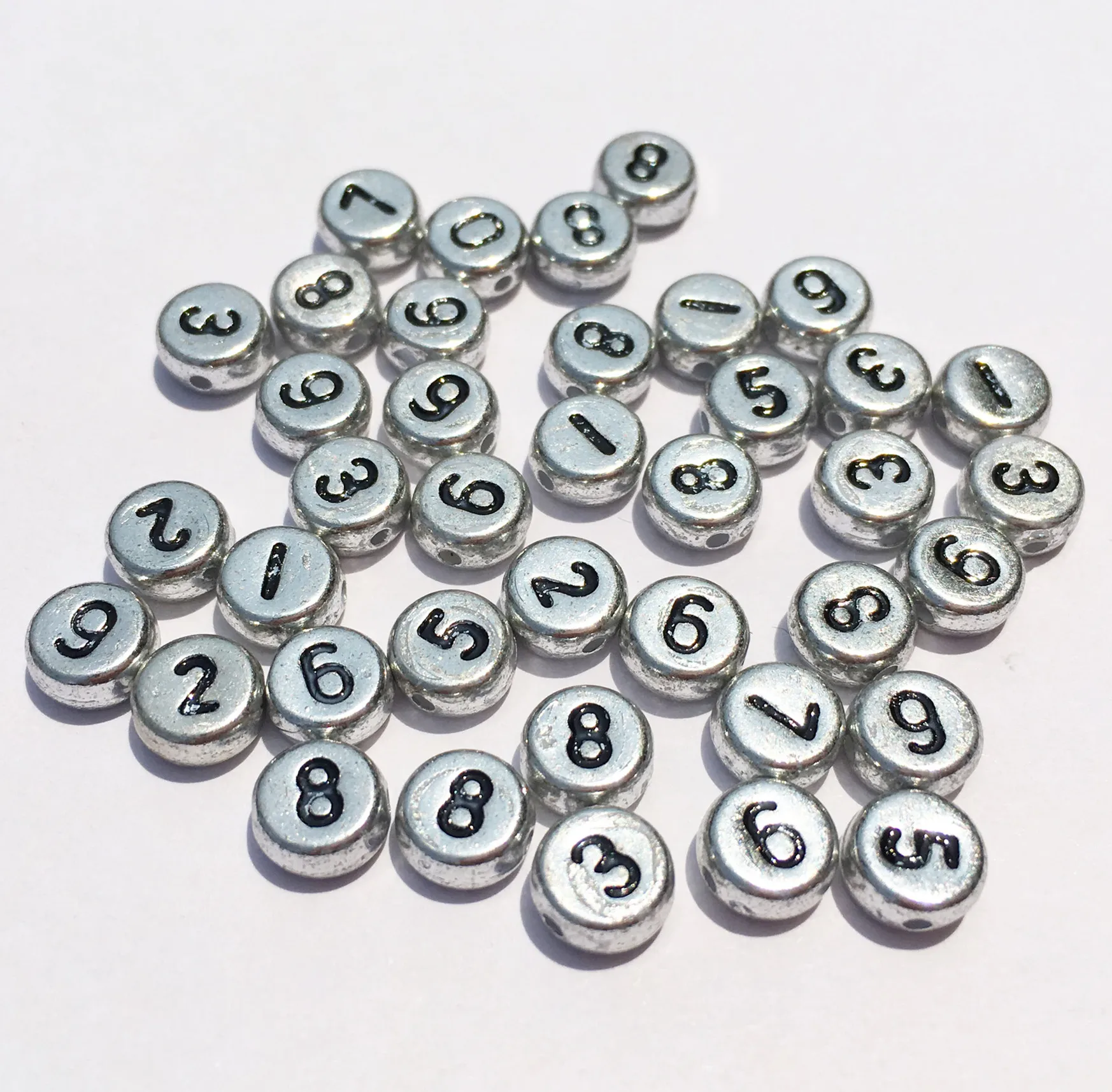 

Wholesale 3600pcs 4*7mm Silver Number Beads Flat Round Shape Plastic Acrylic Jewelry Loose Spacer Beads Mix 0 1 2 3 4 5 6 7 8 9