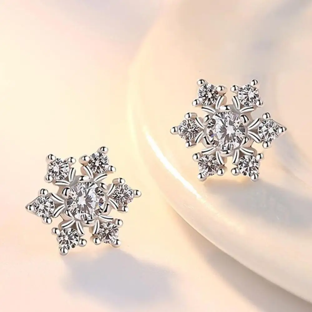 Модные женские серьги-гвоздики в виде снежинки с микро покрытием серьги