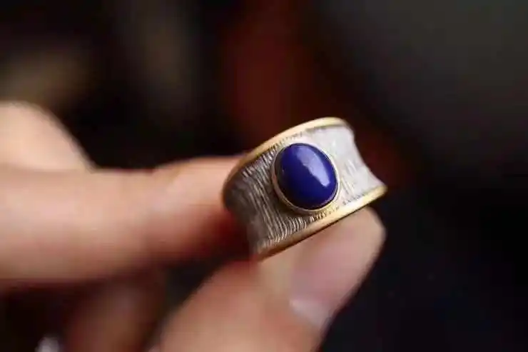 Модная натуральная Ляпис-лазурь охватывающая венерину более очаровательная и