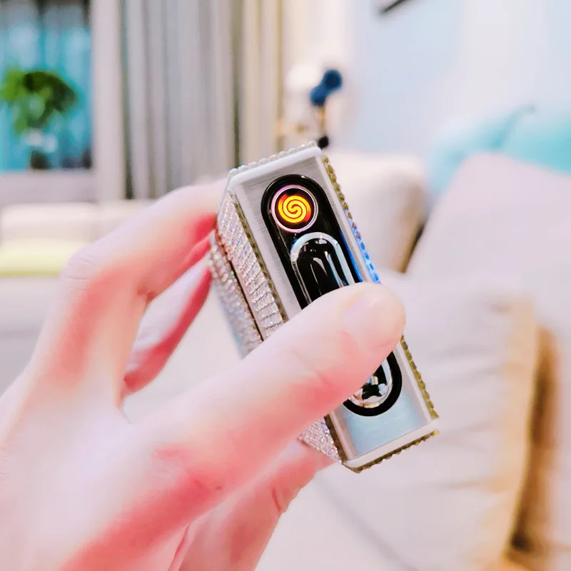 

New Ladies Diamond-studded Ultra-thin Cute Creative Portable Lighter USB Cigarette Case Charging Lighters Cigarette Accessories