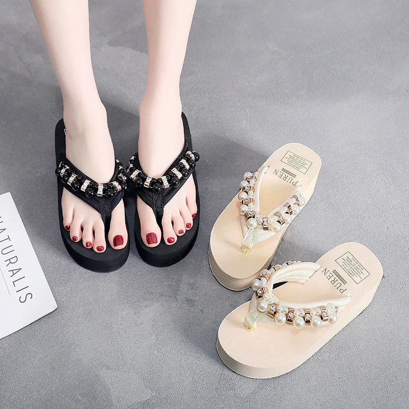 Новинка 2019 модные сандалии роскошные шлепанцы с жемчугом женские вьетнамки на