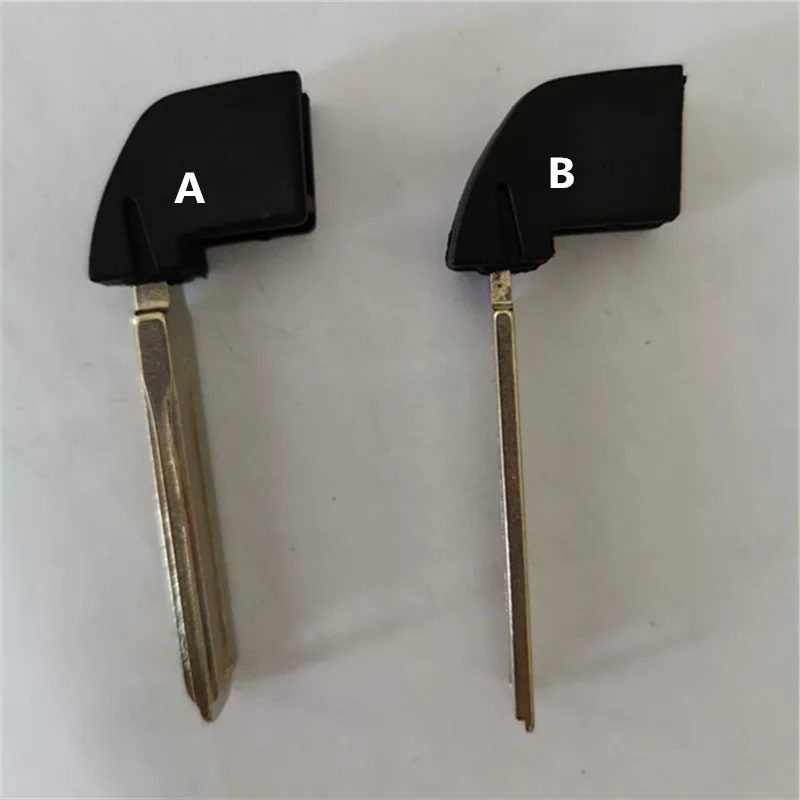 

5PCS Remote Emergency Replacement Insert Smart Small key blade For TOYOTA Camry Avalon Highlander RAV4 Prius 2013 key blade