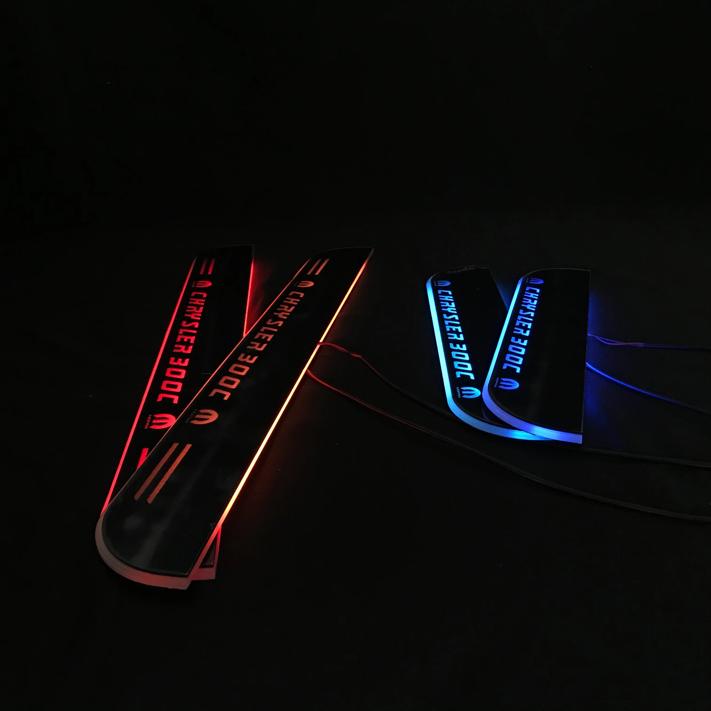 

LYQ 4PCS acrylic mobile LED welcome scooter wear plate door sill frame path light for Chrysler 300c dedicated Flow/fixed light