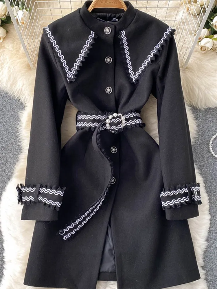 Черное шерстяное пальто женское осенне-зимнее однобортное на шнуровке с высокой