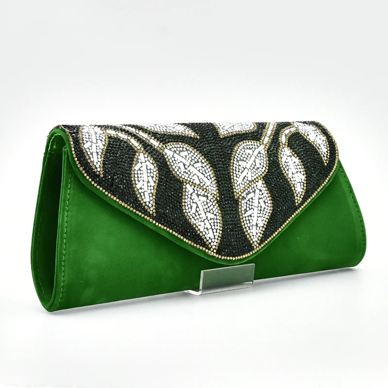 Новейшая модель комплект из туфель и сумочки зеленого цвета в африканском стиле