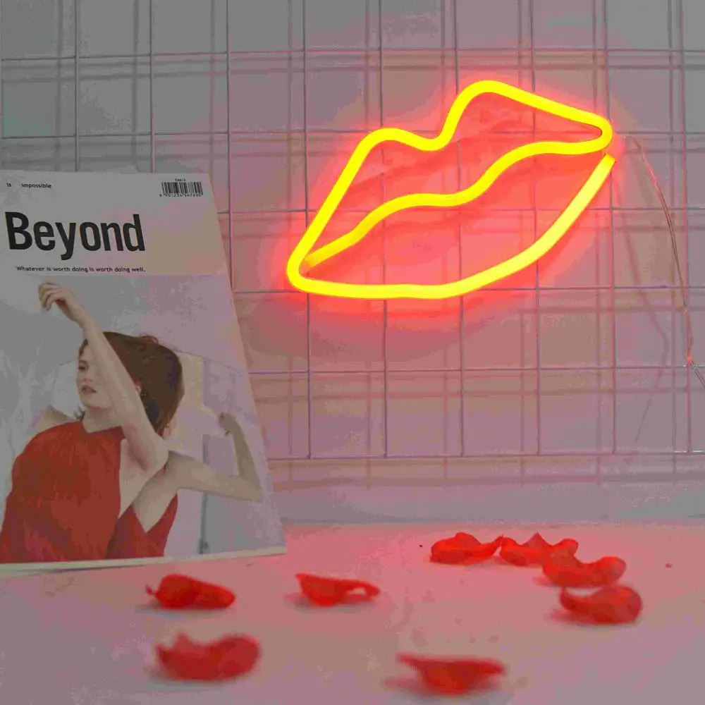 Светодиодная лампа в виде губ ночник с дельфином цветной Радужный вариант