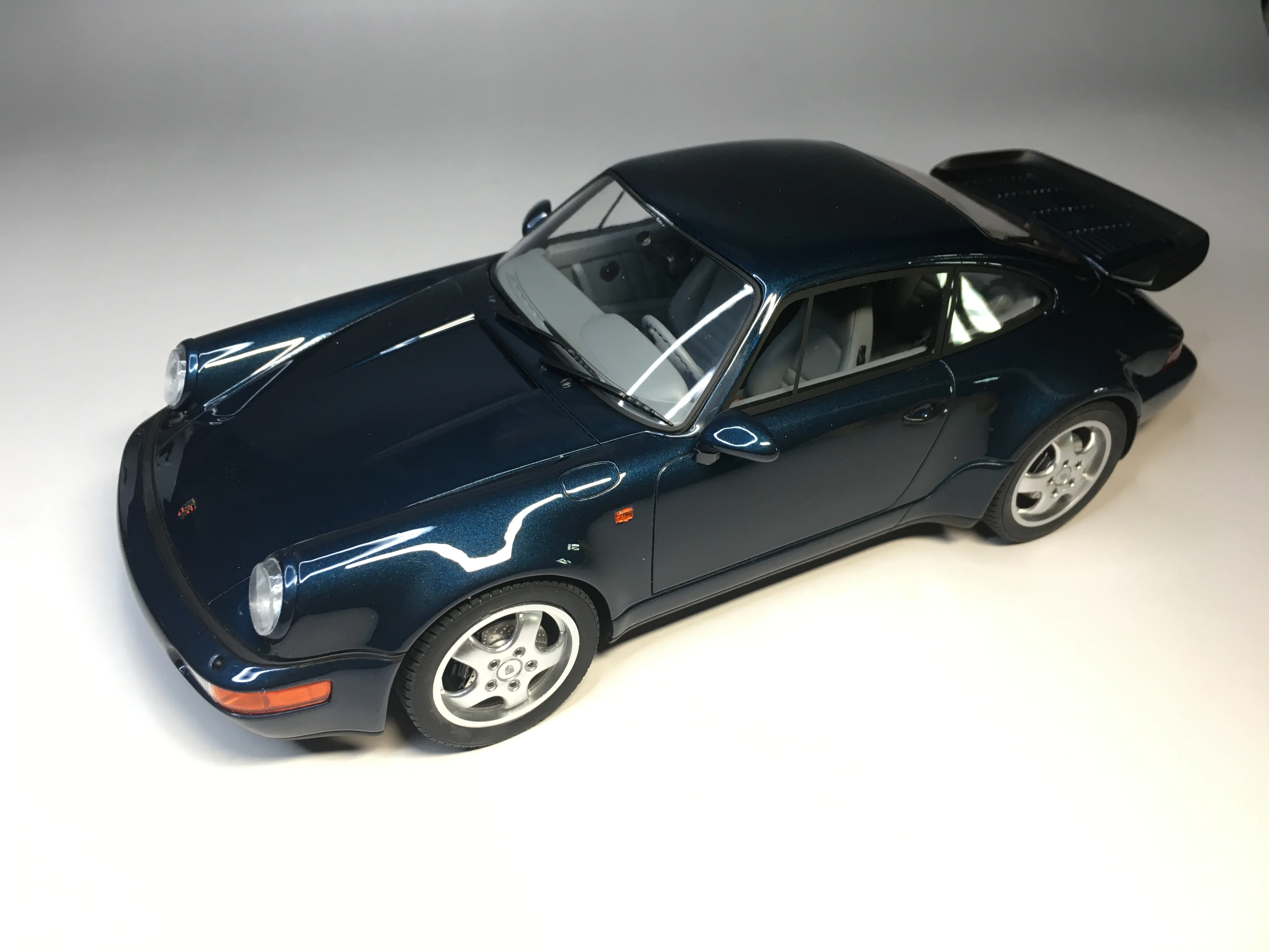 

GT Spirit 1/18 911 964 Turbo 3.3 GT315 Resin Model Car Collection Limited