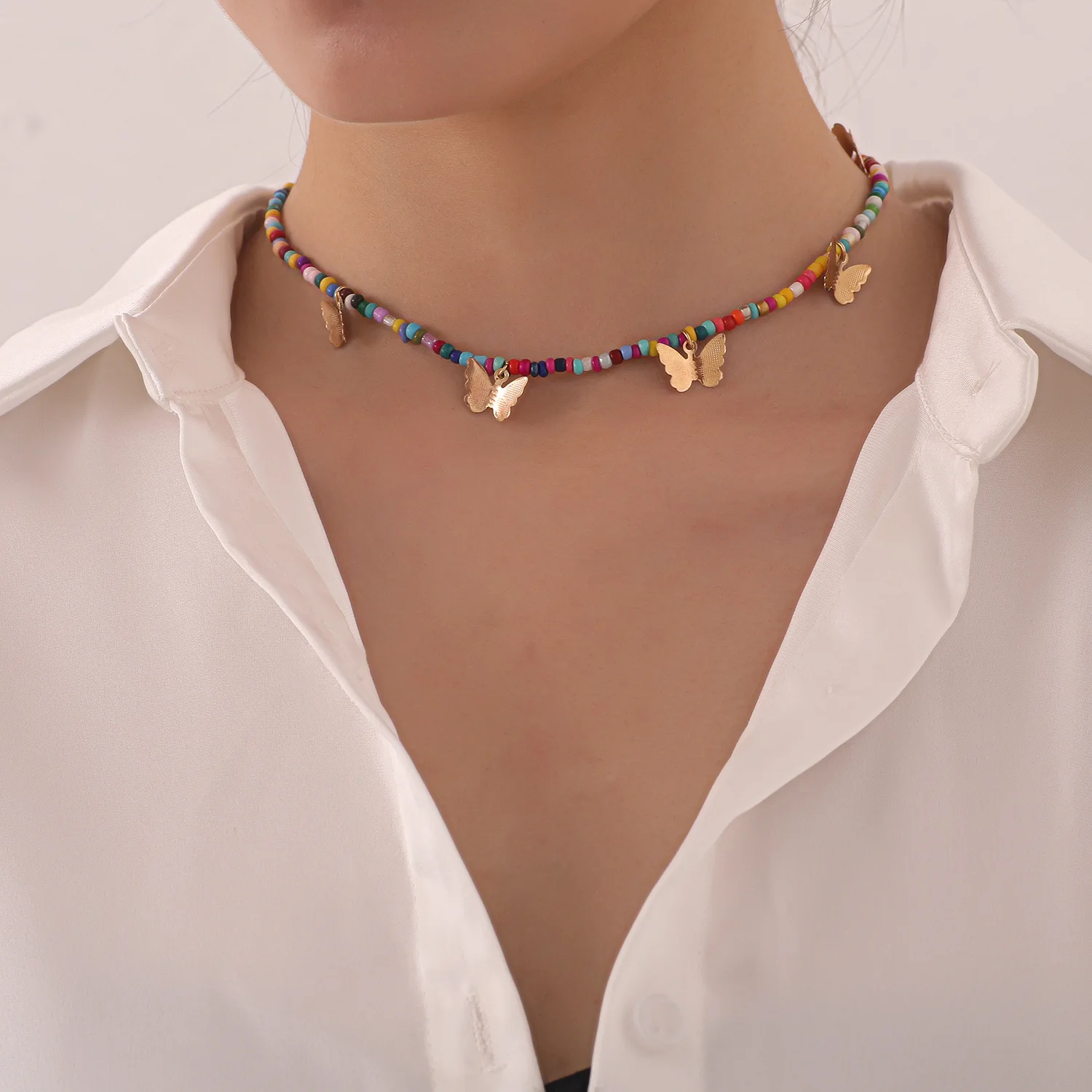 

2021 Fashion Alloy Butterfly Pendant Necklace Simple and Simple Rice Beads Handmade Bohemian Retro Necklace Jewelry Gift