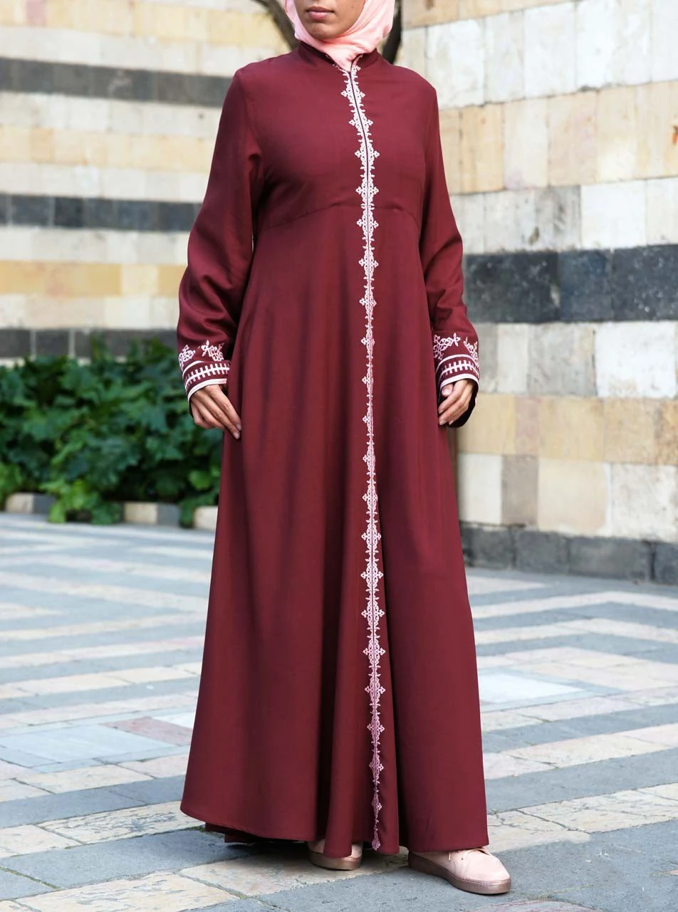 Женское платье с вышивкой Abaya черное мусульманское круглым вырезом и длинными