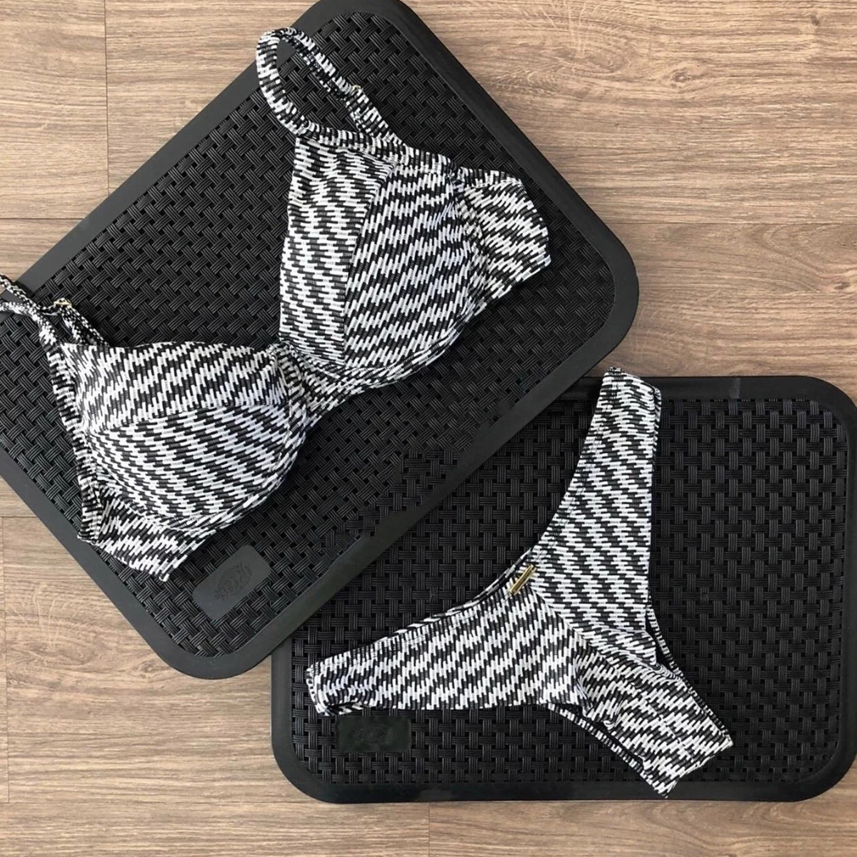 

2021 Trendy PrintedÂ Bikinis Womenâ€™s Swimwear Thong Padded Bra BiquiniÂ Set Black White JacquardÂ WeaveÂ Tropical Beachwear Swimsuit