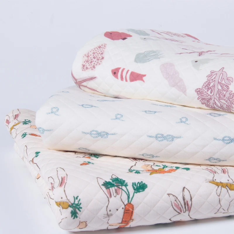 Хлопковая стеганая трикотажная ткань с принтом для осени и зимы плотная дышащая