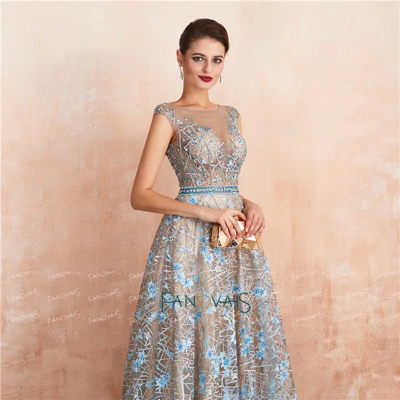 Женское вечернее платье длинное ТРАПЕЦИЕВИДНОЕ кружевное с бисером и глубоким