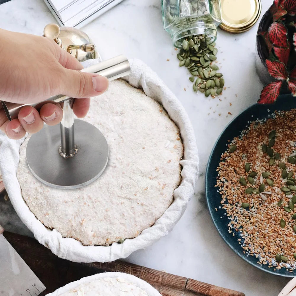 

1Pc Durable Meat Presser Kitchen Pressing Meat Tool Kitchen Accessory (Black)