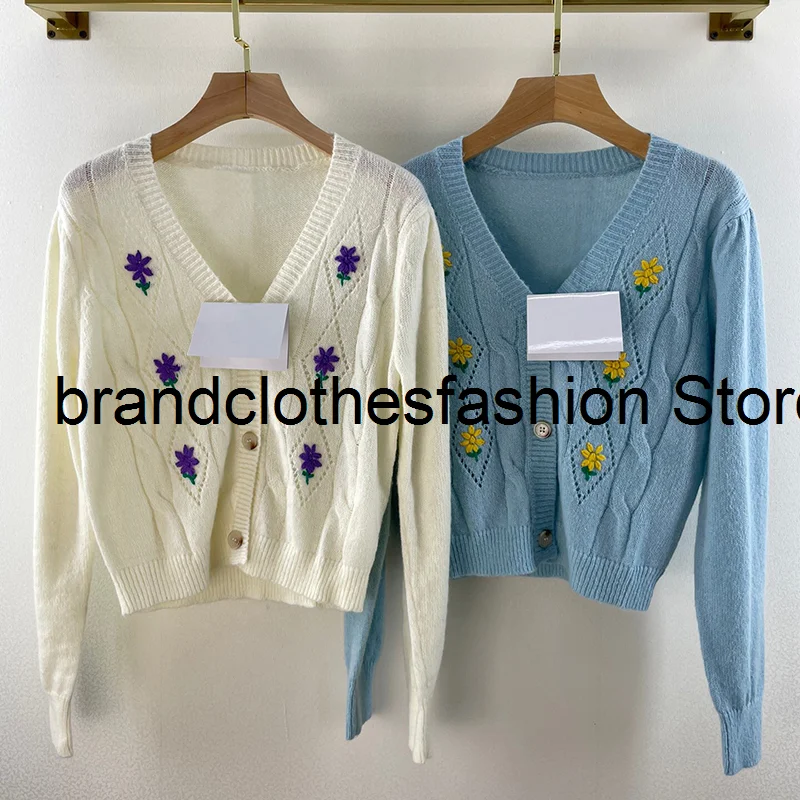 

2021 New Autumn Handmade Flowers Trim Fashion Knit Loose Cardigan Women Top Quality Drop-Shoulder Argyle Hollow Out Sweater Coat