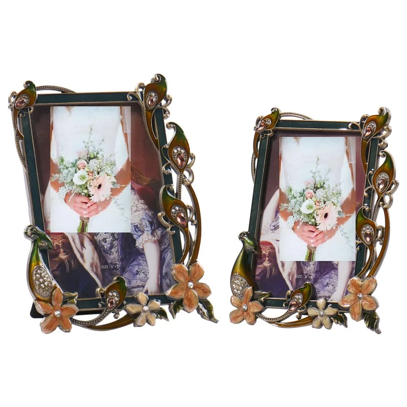 

Luxury European-Style Photo Frame 6 Inch 7 Inch Creative Beautiful Studio Metal Picture Frame