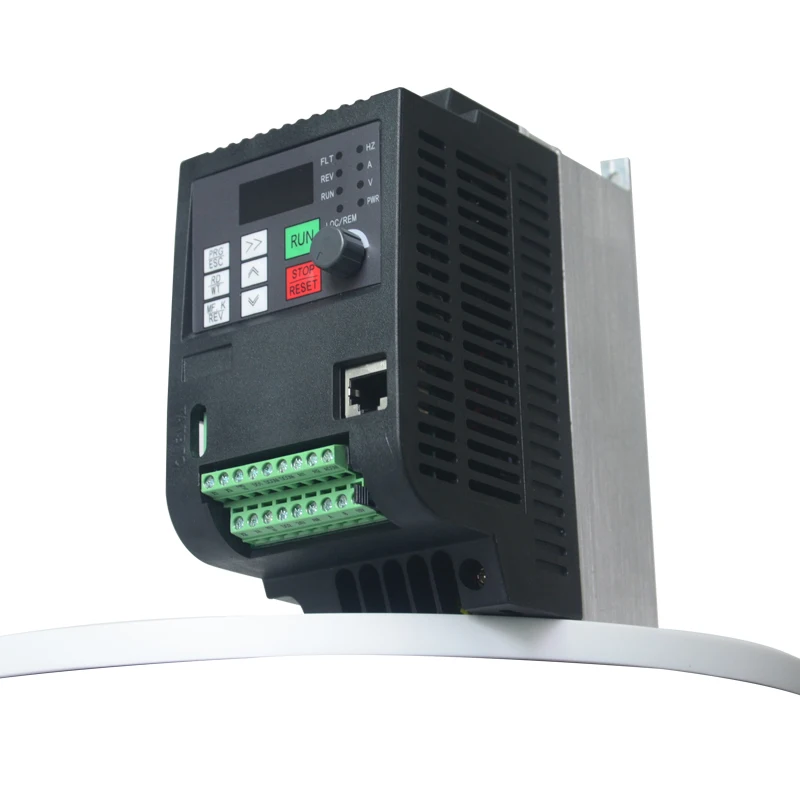 Частотно-регулируемым приводом 1.5KW / 2.2KW инвертор 220 В преобразователь частоты