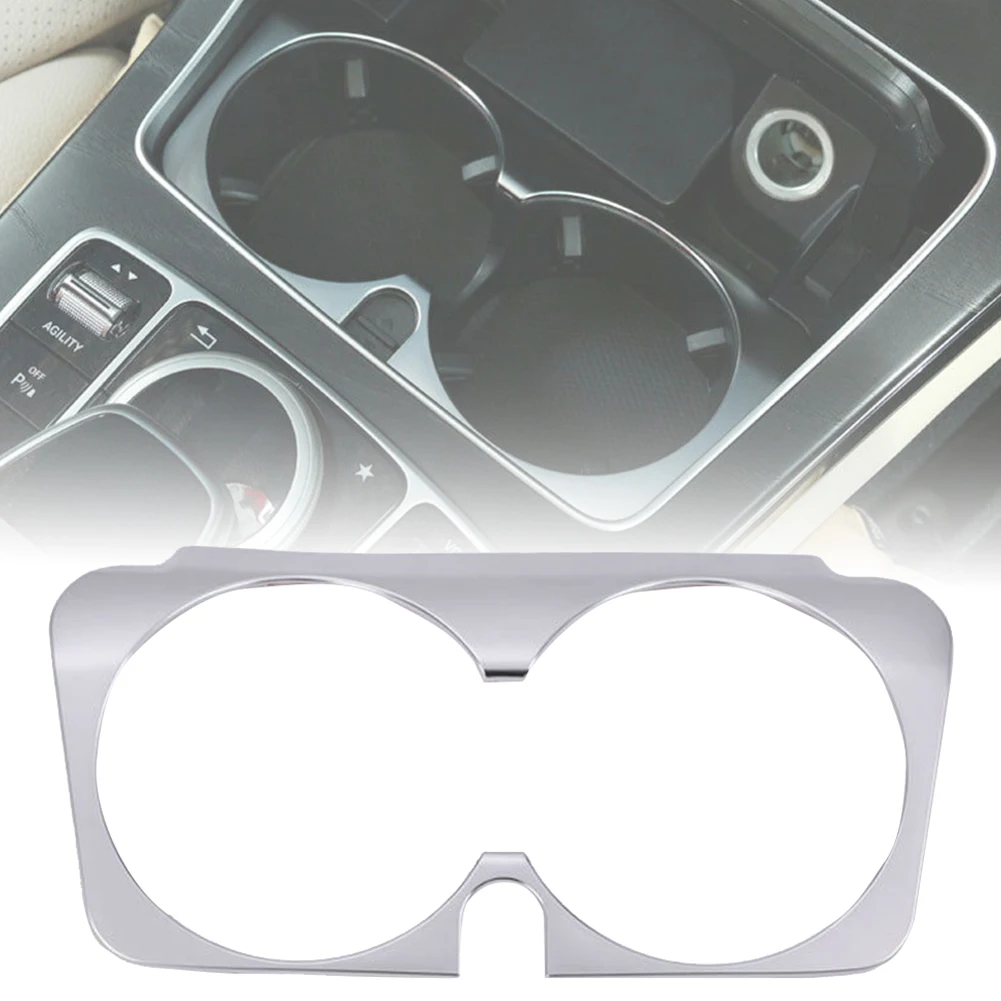 Часть центральной консоли элементы отделки автомобиля оболочка для бутылки