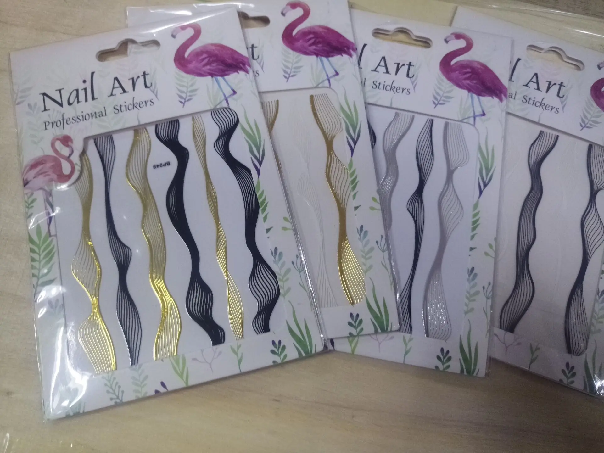 1 шт. волнистые наклейки для дизайна ногтей золотистые серебристые белые черные 2