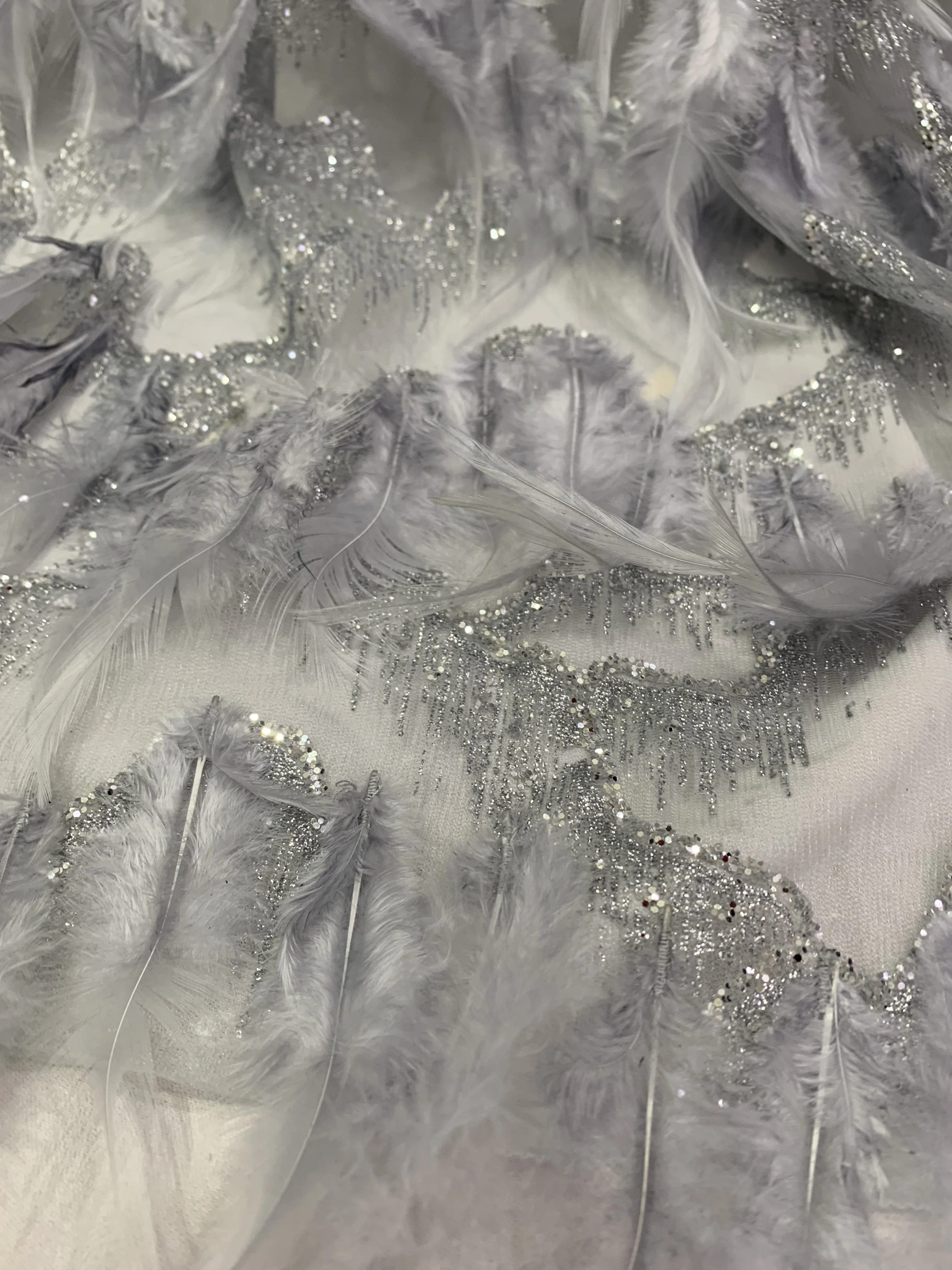 Высококачественная новейшая африканская кружевная ткань с вышивкой перьями