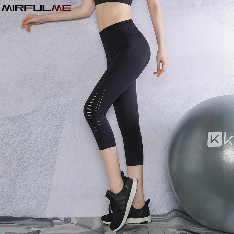 Купи Summer Women Sport Leggings High Waist Cropped Yoga Pants Elastic Soft Fitness Capris Hollow Out Crop Leggins Gym Workout Tights за 806 рублей в магазине AliExpress