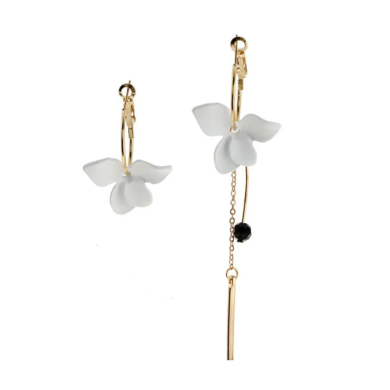 

YUNAO Jewelry Temperament Asymmetric Flower Earrings Female Personality Long Tassel Earrings Wild Girl Sweet Earrings