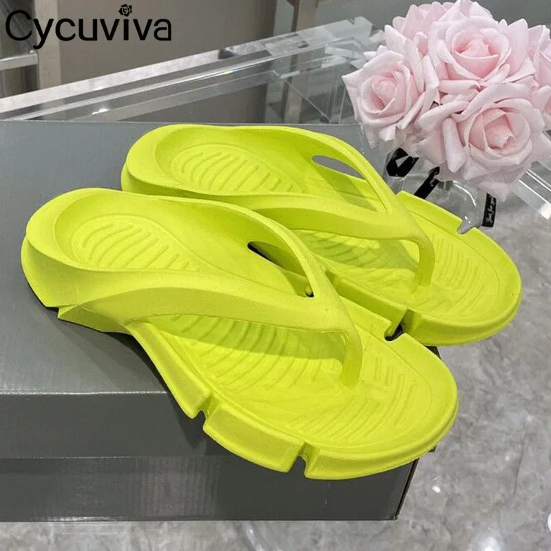 

2021 Summer Flat Beach Shoes Woman Designer Flip Flops Slides Platform Mules Fashion Outwear Brand Slippers zapatos mujer