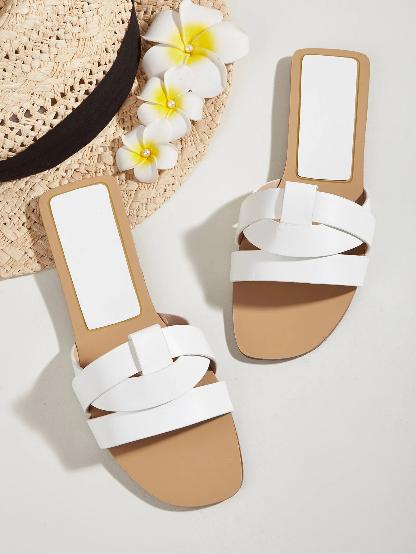 

Zar a Woman 2021 Flat Shoes Spring Summer New Fashion Square Toe Cross Belt Women's Flat-Heeled Beach With Sandals For Women Hot