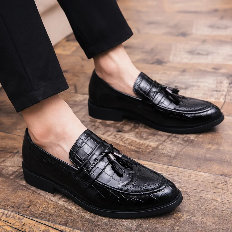 

version of small pointed leather shoes black men's casual hair stylist night show British tide all-match one-step lazy shoes