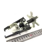 Универсальный инструмент для установки съемника воздушного клапана двигателя