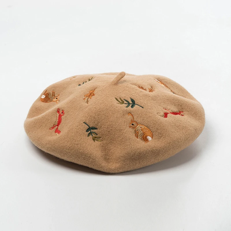 

Autumn And Winter New Rabbit Squirrel Leaves Embroidered Wool Beret Artist Hat Wool Hat