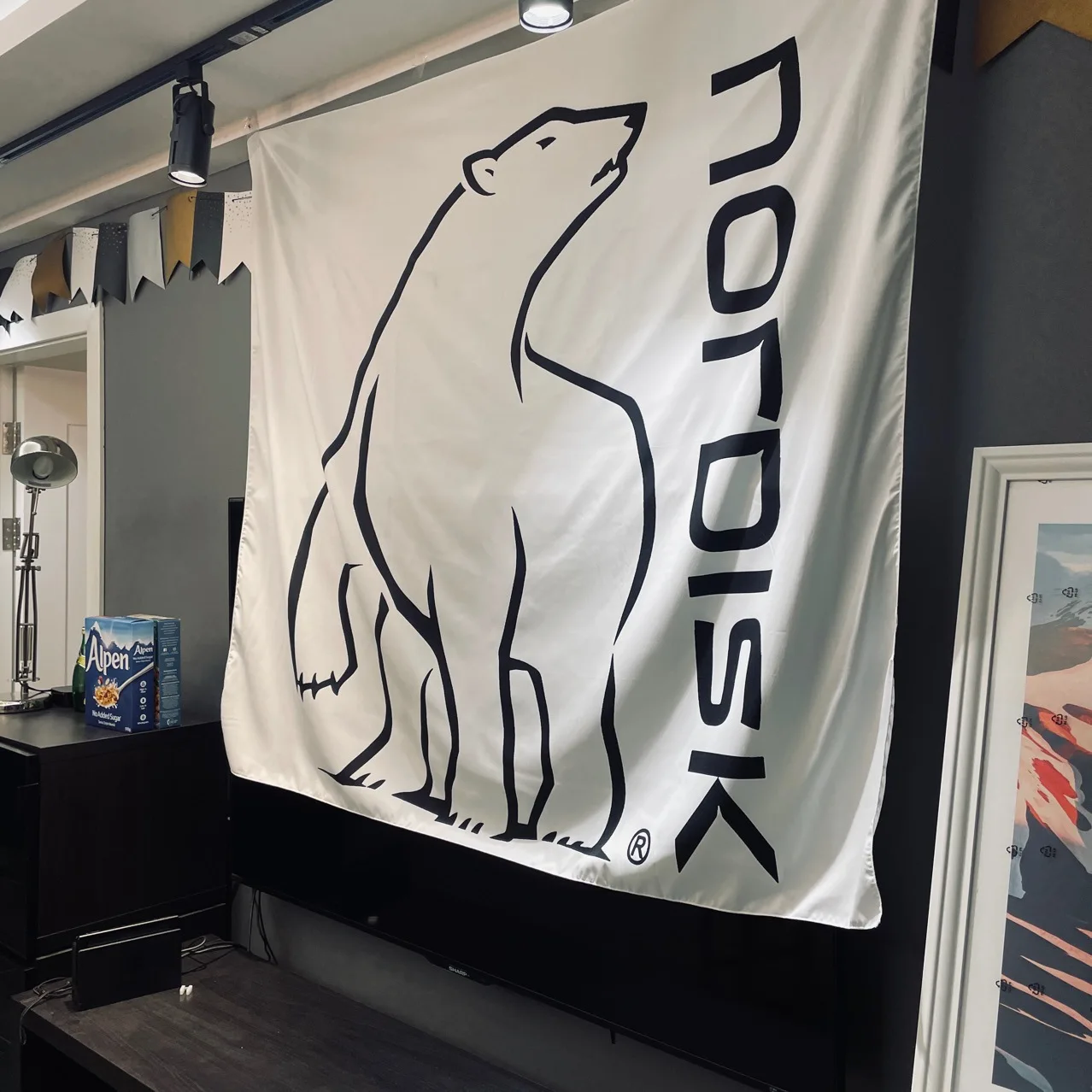 

Nordisking Wall Hanging White Bear Print Polyester Carpet Home Decor Living Room Wall Tapestry