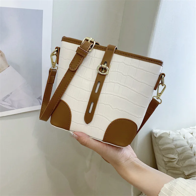 

Retro Bucket Bag Female Bag 2021 High Quality New Trendy Fashion Stone Pattern Shoulder Bag Niche Design Sense Messenger Bag