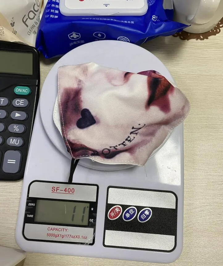

Christmas Face Mask Activated Windproof Fabric Facial Mask Christmas Print Mouth Cap Washable Christmas Mask Mascarilla