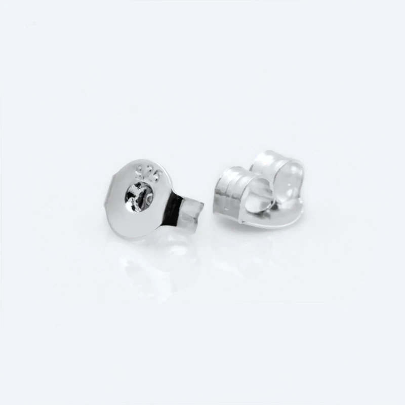 Серьги-гвоздики с серебряной бабочкой | Украшения и аксессуары