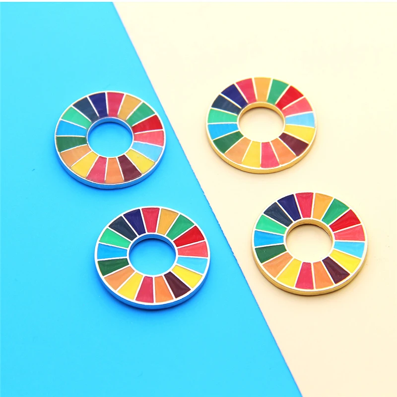 

Fashion Rainbow Pins 17 Colors Sustainable Development Goals Brooch United Nations SDGs Pin Badge For Women Men