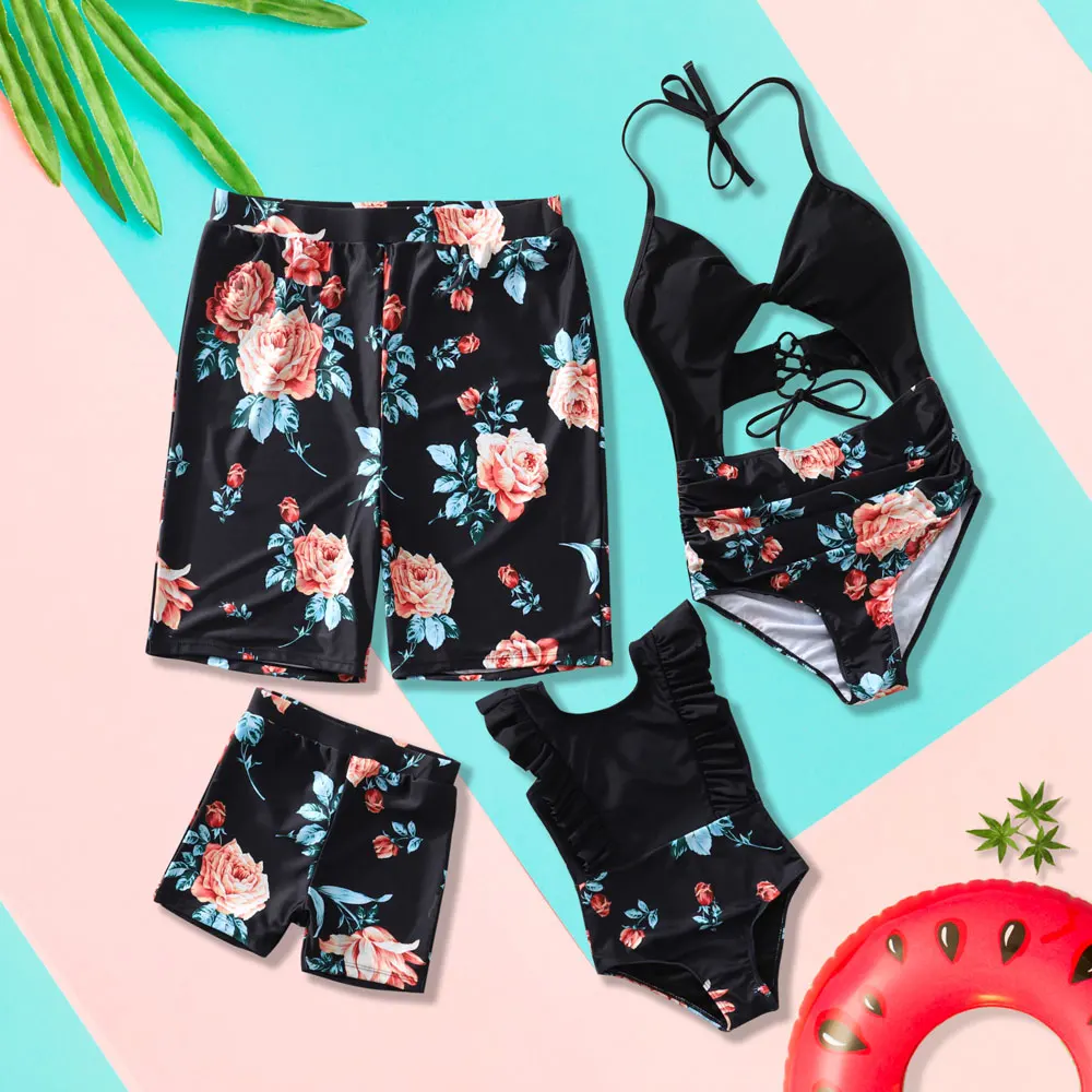 

Beach Swimsuit Family Matching Outfits Mother Daughter Swimwear Mommy and Me Bikini Dress Clothes Father Son Swimming Trunks