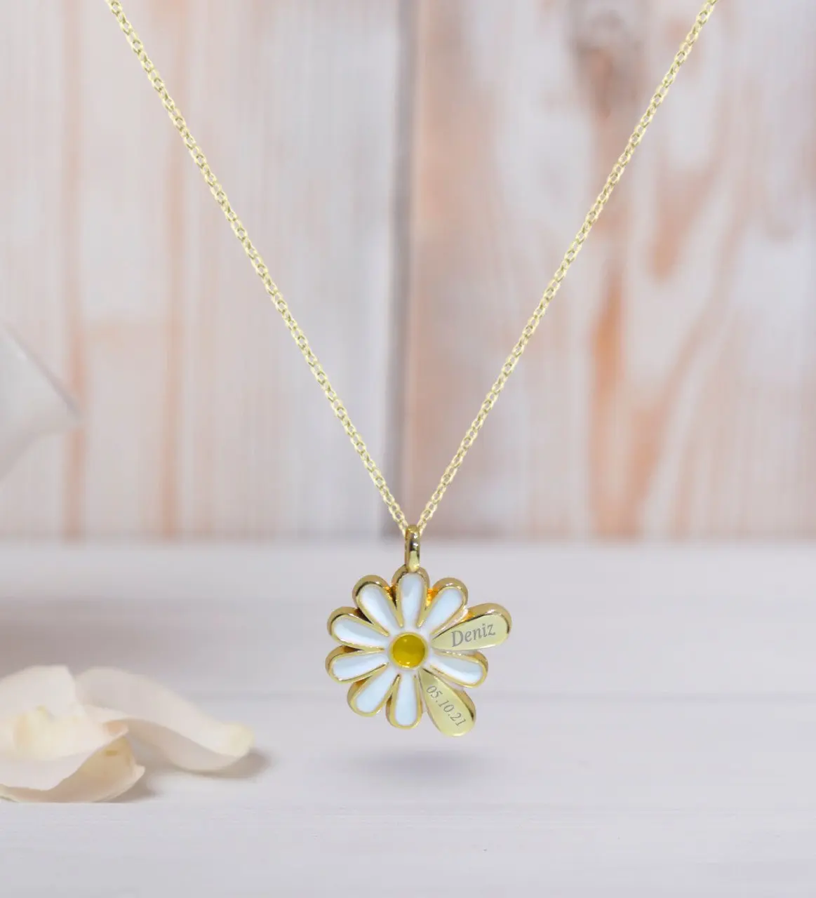 

Персонализированный на годовщину ожерелье Маргаритка