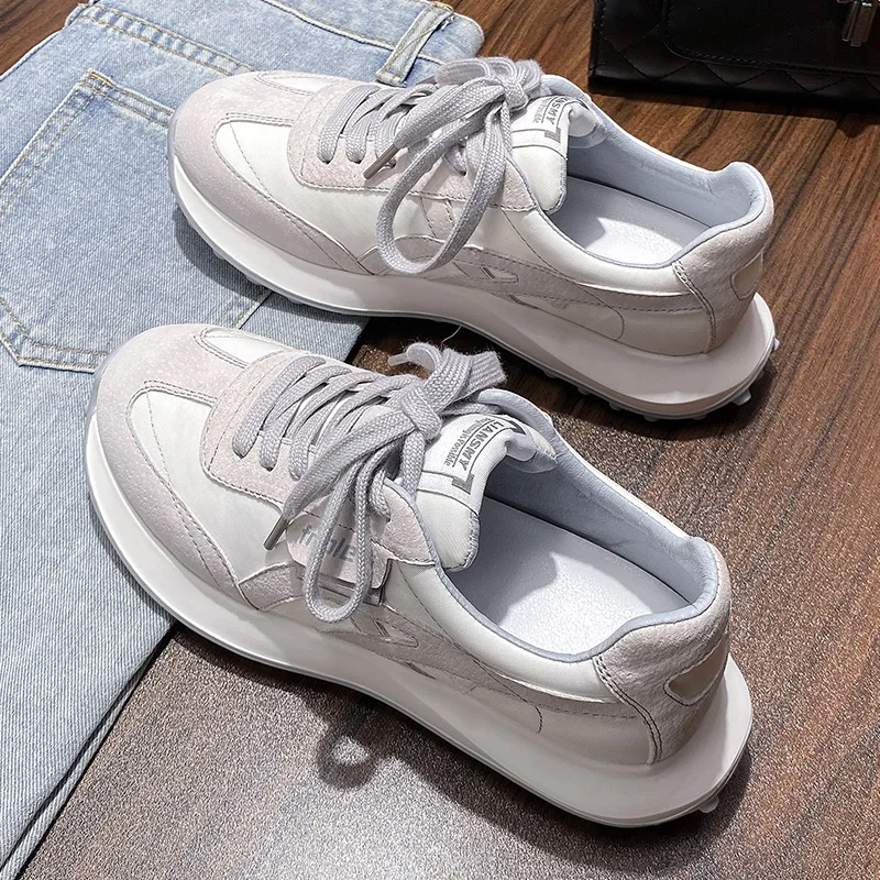 

Shoes women's 2021 autumn women's shoes versatile thick soled lightweight Plush sneakers spring and autumn daddy board shoes