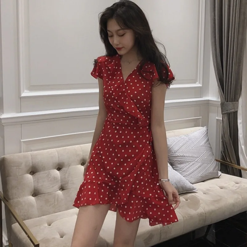 Женское платье с коротким рукавом асимметричное шифоновое в горошек v образным