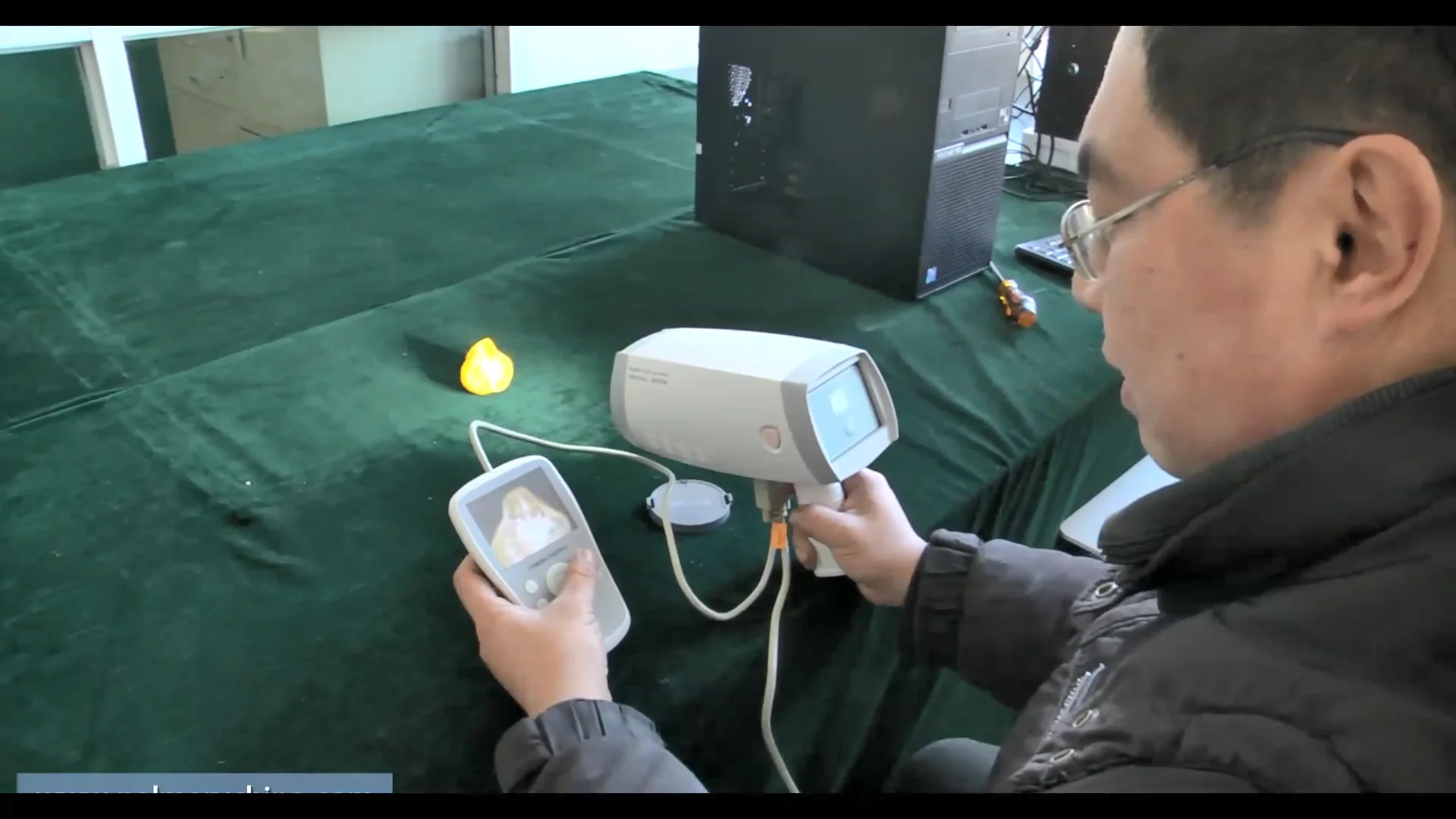 

LH3800B Medical Full Digital Video Colposcope Camera / Video colposcope for gynecology With LED Cold Lighting System