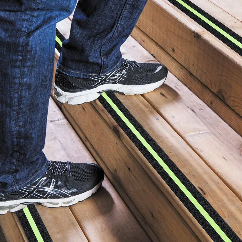 Нескользящая клейкая лента YOLALA светящаяся в темноте для локального освещения