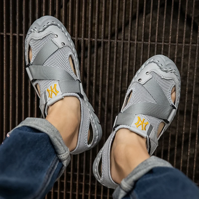 

men'sathletic closed outdoor shoes sports hole sandal slippers casual man hollow beach fisherman work 2020 summer water