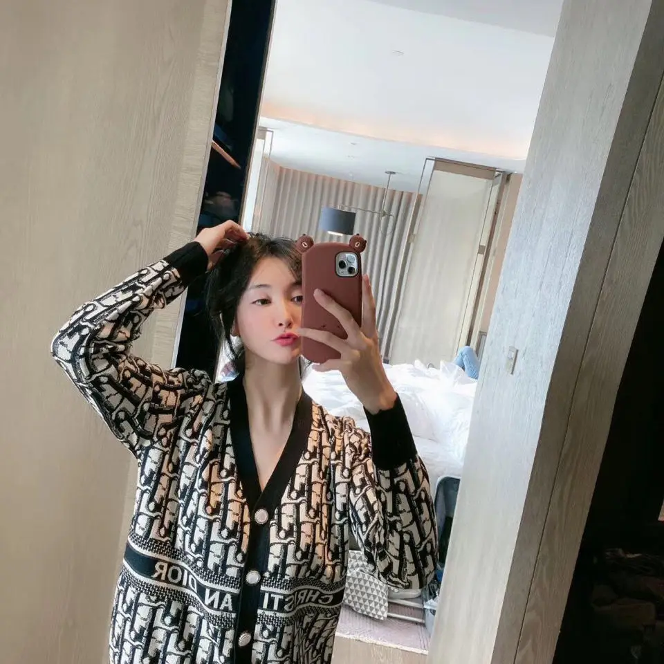 

2021 spring and autumn new top fashion brand letter printing knitted cardigan V-neck loose sweater for women